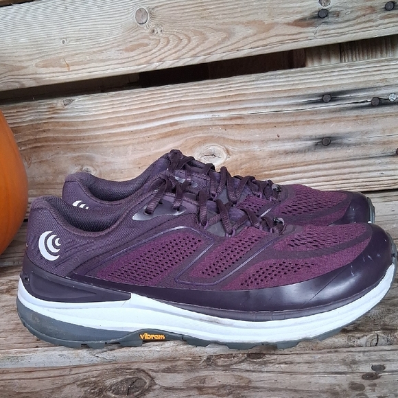 Stylish Women's Purple Athletic Shoes - Picture 3 of 16